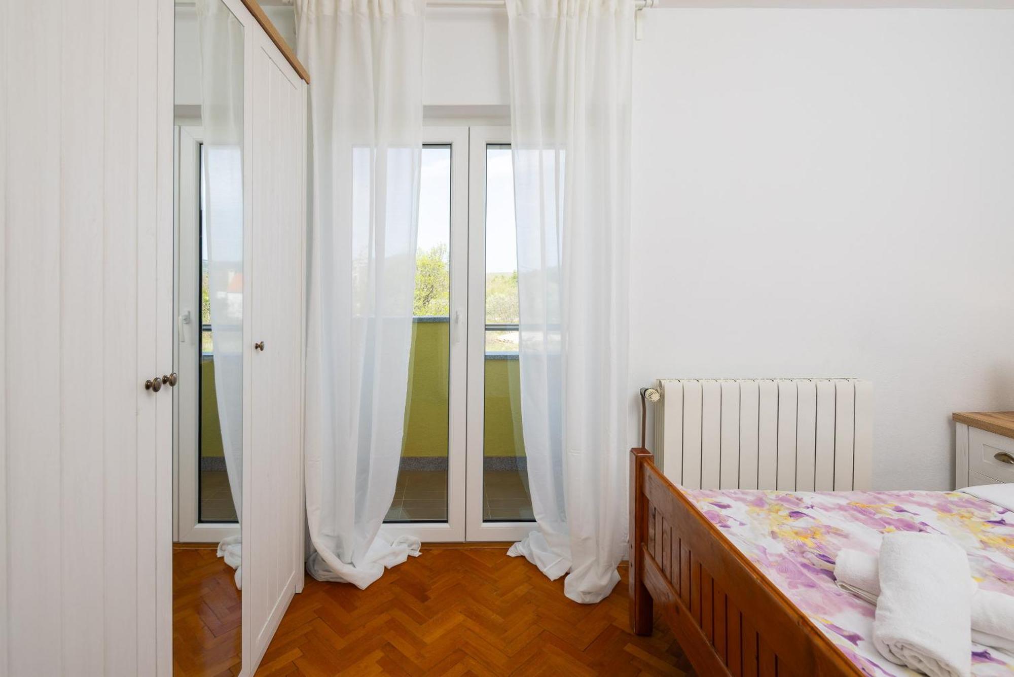 Holiday Residence Maja Katuni Exterior photo